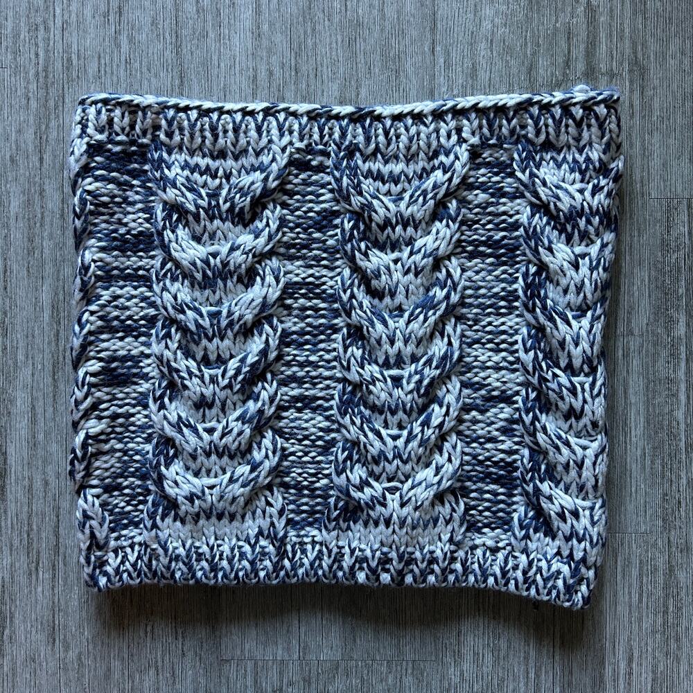 ✨GAP Navy Blue White Soft Thick Chunky Knit Tube Winter Scarf Neck Warmer 13x30”
